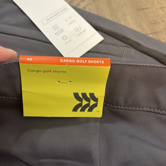 160 NWT Men’s All in Motion Cargo Golf Shorts Size 40 Grey - Picture 5 of 5